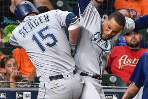 Late power sends Mariners over Astros for 5th straight win