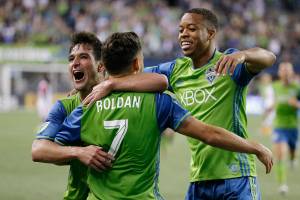 Sounders score 4 in second half to beat D.C. United 4-3