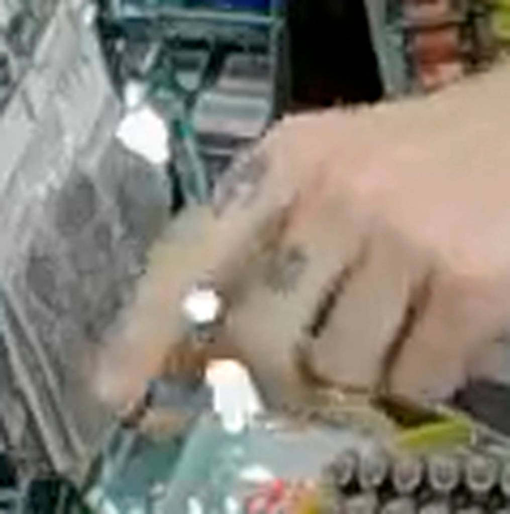 Police are hoping to identify a minimart robber who struck in June. (Everett Police Department)