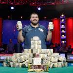 Scott Blumstein poses for photographers after winning the World Series of Poker main event, Sunday, July 23, 2017, in Las Vegas. (AP Photo/John Locher)
