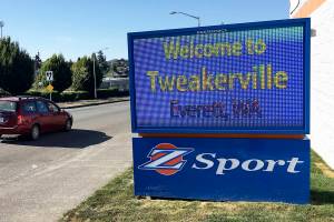 Everett man sends provocative message with ‘Tweakerville’ sign