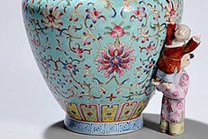 Chinese porcelain vase may not be old, but it sure is pretty