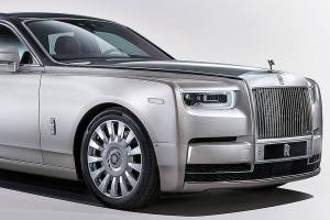 Rolls-Royce rolls out its new flagship $450,000 Phantom VIII
