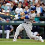 John Froschauer / Associated Press                                Kansas City&rsquo;s Alex Gordon hits a solo home run off Seattle&rsquo;s Andrew Moore during the fifth inning of Monday night&rsquo;s game at Safeco Field in Seattle.