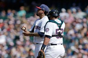 Mariners not taking advantage of gift-wrapped schedule