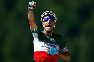 Aru beats Froome in first mountain stage of Tour de France