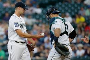 Mariners fall to A’s 7-4 for 8th straight home defeat