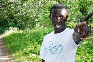 Professional runner outruns 2 bears in woods of Maine