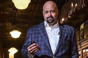 NASA analyst left behind $200,000 job to sell his own cigars