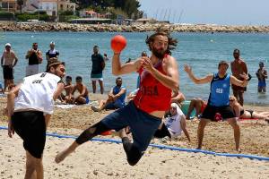 Kamiak grad is a star on U.S. national beach handball team