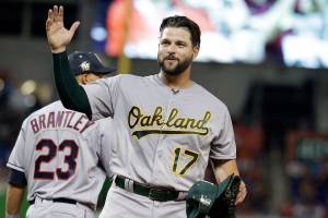 M’s swing two trades, acquire All-Star 1B Alonso from A’s