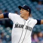 Newcomer Albers helps Mariners halt five-game losing streak