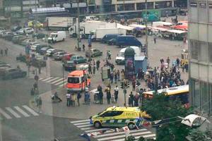 Finnish police shoot man who stabs 8 people; 2 are dead