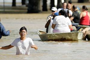 Houston sees glimmer of hope after Harvey but threats loom