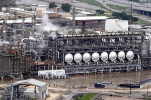 Harvey knocks out more refineries, shifting global oil flows