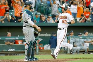 Mariners cough up early lead in 5th straight loss