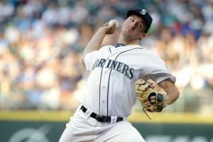 Mariners shake up rotation with eye on near-term and future