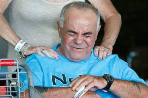 Seniors fight post-hurricane heat with Popsicles, compresses