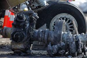 Industry panel weighs rolling back aviation safety rules