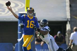 Seahawks’ defense forces five turnovers in 16-10 victory