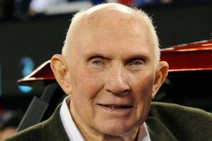 Hall of Fame quarterback Y.A. Tittle dead at the age of 90