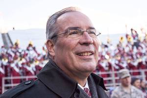 Moos leaving WSU to become the athletic director at Nebraska