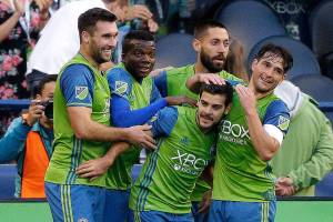 Sounders clinch playoff spot with 4-0 win over FC Dallas