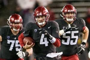 QBs in spotlight when No. 15 WSU visits Arizona