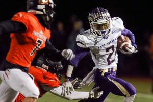 Lake Stevens captures 5th straight Wesco 4A title (Video)