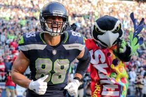 Last-minute touchdown lifts Seahawks past Texans 41-38