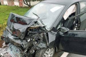 One dies, five injured in three-car crash near Monroe