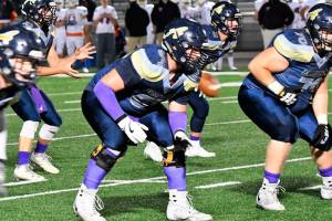 Eagles don purple to raise awareness of domestic violence