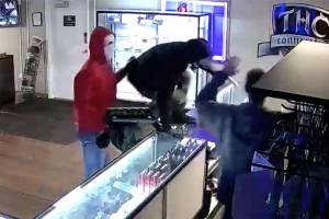 Police release video of armed robbery at Everett pot shop
