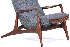 This famous chair from the 1950s has a retractable footrest