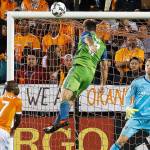 Sounders beat Houston 2-0 in 1st leg of West finals