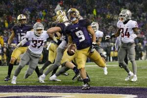 Huskies look to new play-callers in Fiesta Bowl