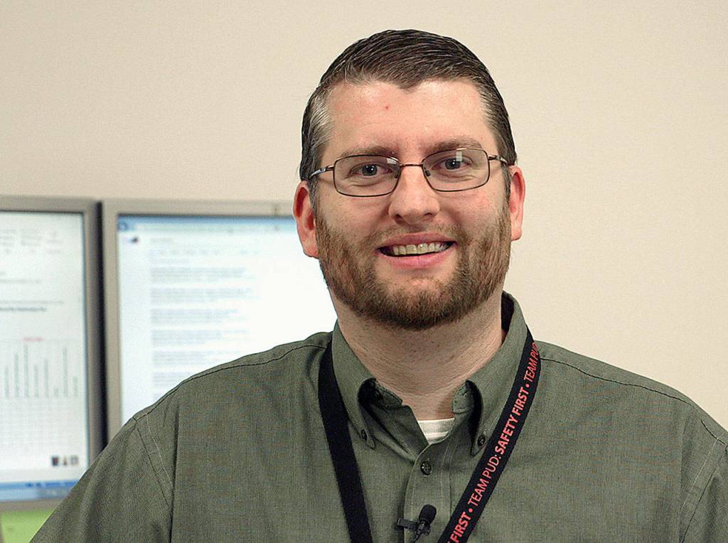 Kelly McGill, a former manager at Snohomish County PUD, performed CPR to help save a co-worker whose heart had stopped.
