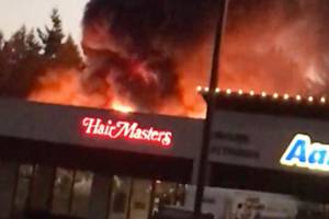 Video: Trash bin flames damage 3 Everett storefronts