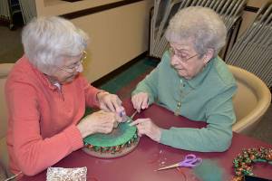 The retirees of the AOK Club are crafty fundraisers