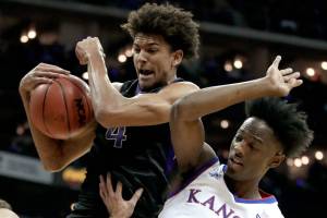 UW’s Thybulle flourishing in Hopkins’ zone defense
