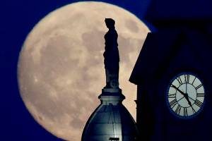 Trump wants to send man back to moon, on to Mars