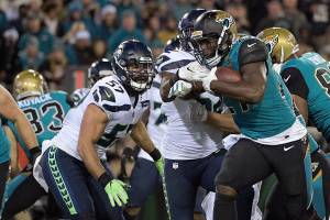 Seahawks will rely on number of backups in key game vs. Rams