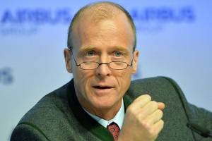 Under cloud of ethics probes, Airbus CEO Enders to step down