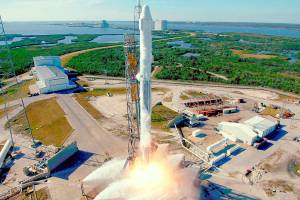 SpaceX 1st: Recycled rocket soars with recycled capsule