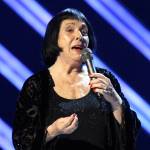 In this 2008 photo, Keely Smith presents an award at the 50th Annual Grammy Awards in Los Angeles. (AP Photo/Kevork Djansezian, File)