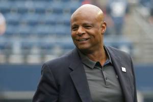 Hall of Famer Moon denies allegations in harassment lawsuit