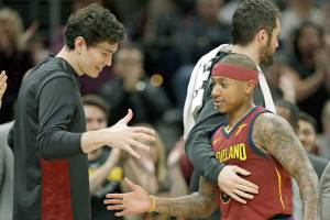 Former UW standout Thomas shines in Cleveland debut