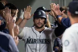 Mariners agree to deal with Zunino, avoid arbitration