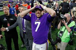 Vikings stun Saints with 61-yard TD on the game’s final play