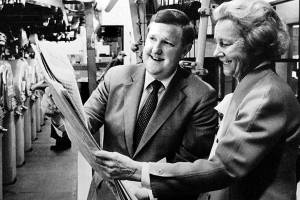 Katharine Graham, then CEO and chairwoman of the board of The Washington Post Co., looks over a copy of The Daily Herald with Larry Hanson, then The Heralds publisher, during her visit to Everett on Sept. 20, 1984. The Washington Post Co. owned The Herald from 1978 until 2013. (Herald archives)